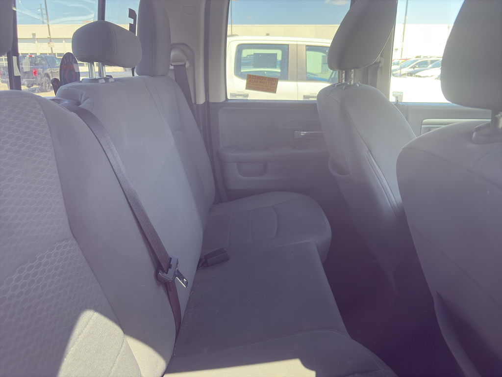 2013 Ram 1500 SLT photo 2