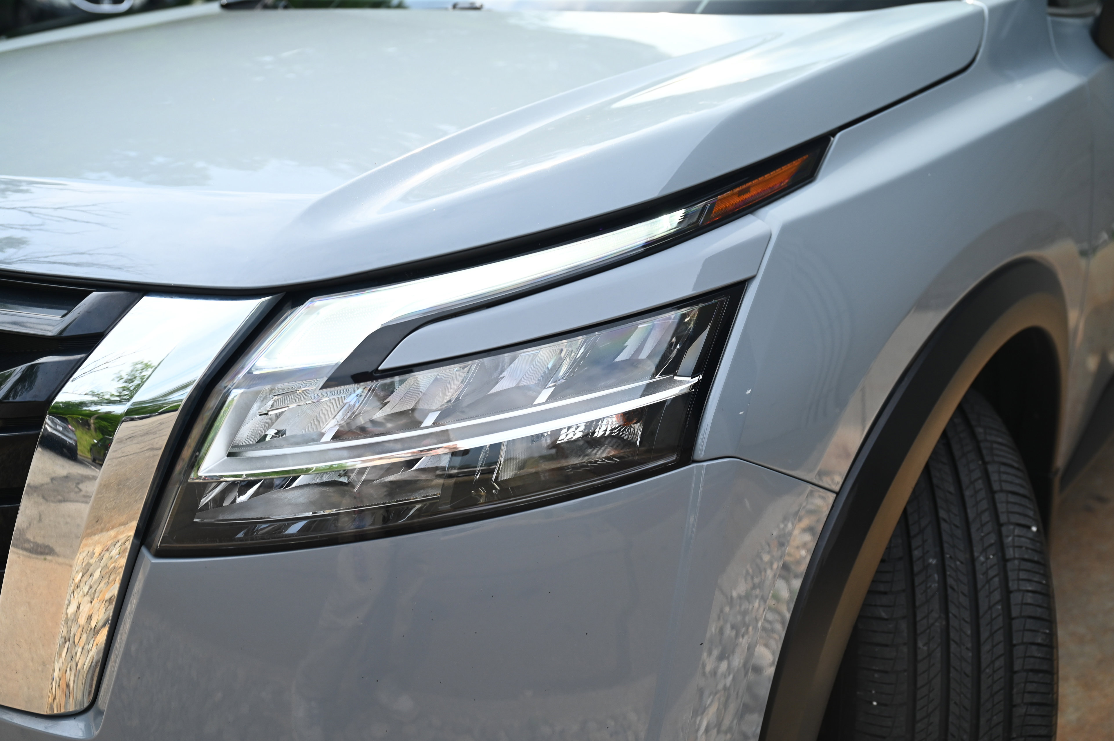 2022 Nissan Pathfinder SL photo 4