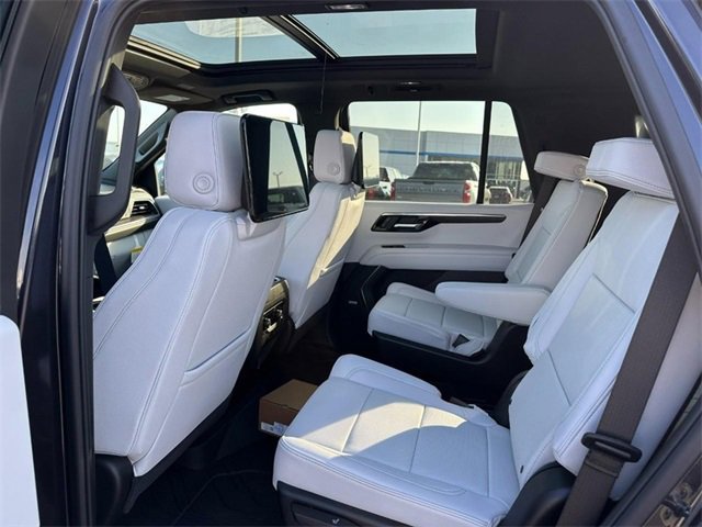 2026 Chevrolet Tahoe Premier photo 4