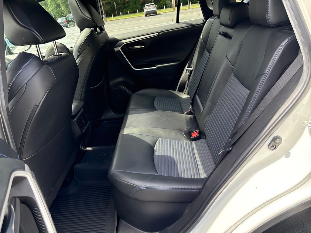 2022 Toyota RAV4 Hybrid XSE photo 25