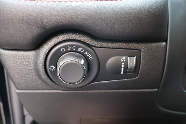 2025 Dodge Durango R/T Plus photo 12