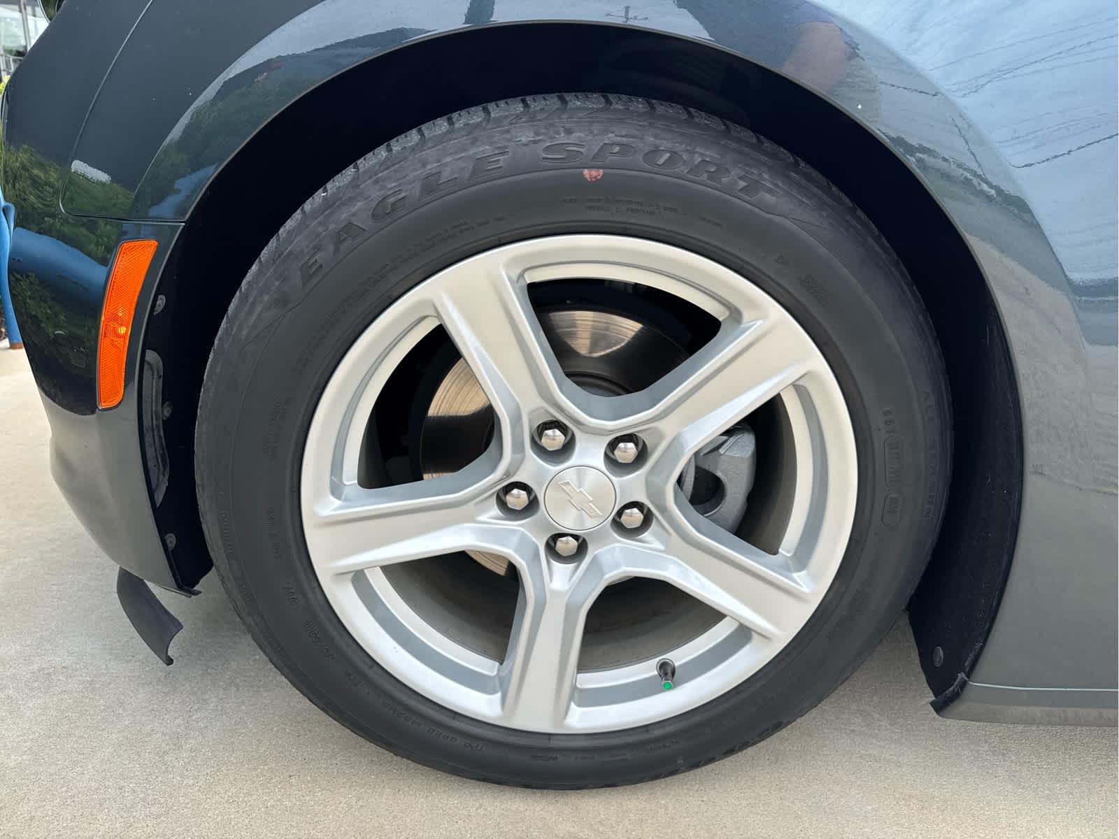 2020 Chevrolet Camaro 1LT photo 2