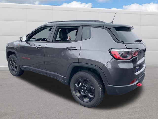 2024 Jeep Compass Trailhawk photo 3