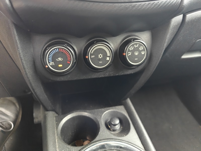 2015 Mitsubishi Outlander Sport ES photo 15