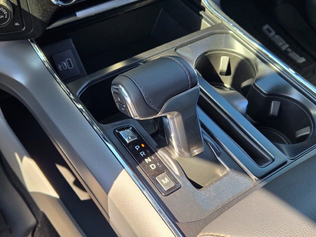 2025 Ford F-150 Lariat photo 29