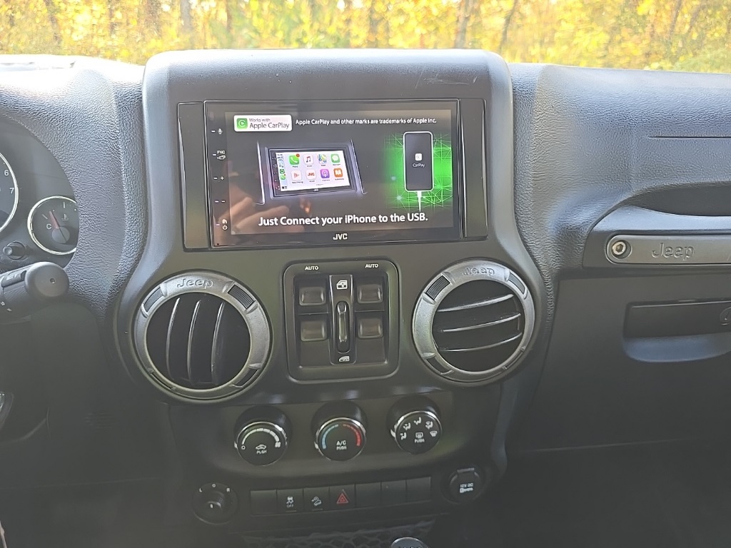 2016 Jeep Wrangler Unlimited Sport photo 20