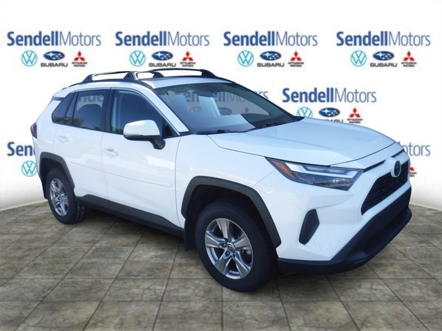 2022 Toyota RAV4 XLE's photo