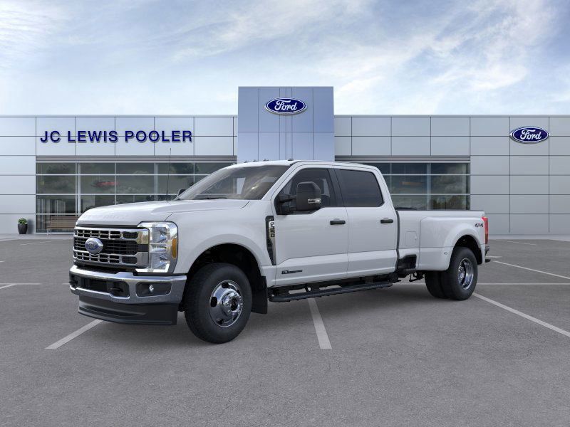 2026 Ford F-350 XLT photo 2