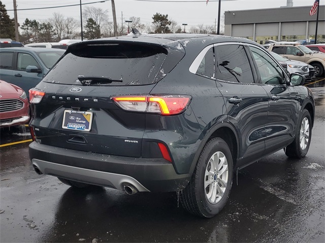 2022 Ford Escape SE photo 4