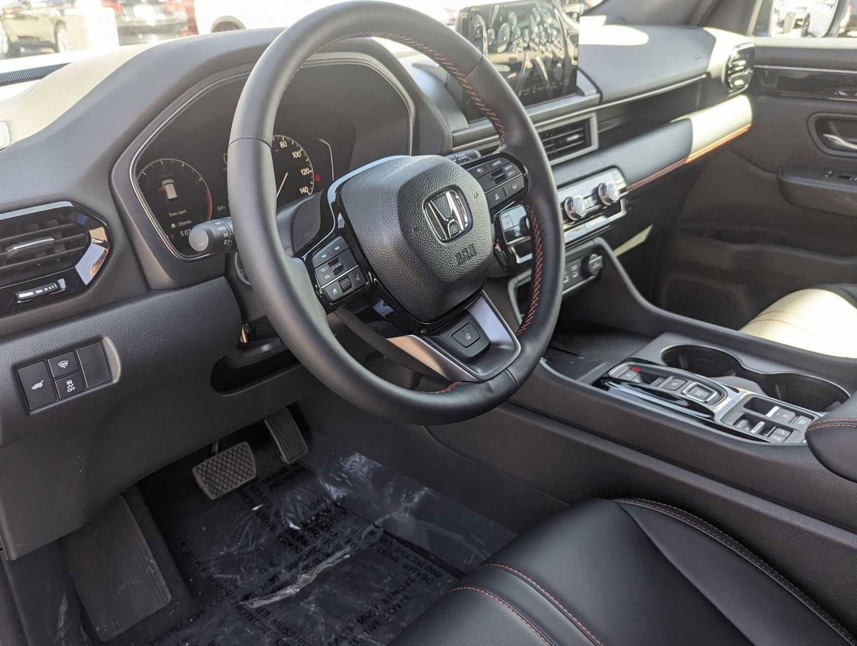 2025 Honda Pilot TrailSport photo 9