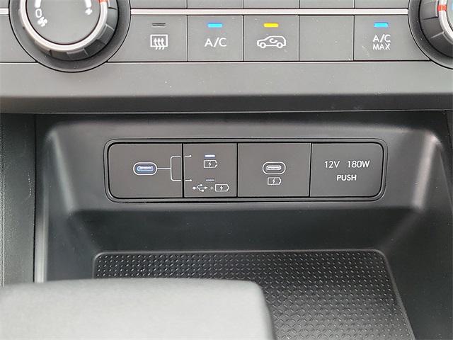 2025 Hyundai Tucson SE photo 14