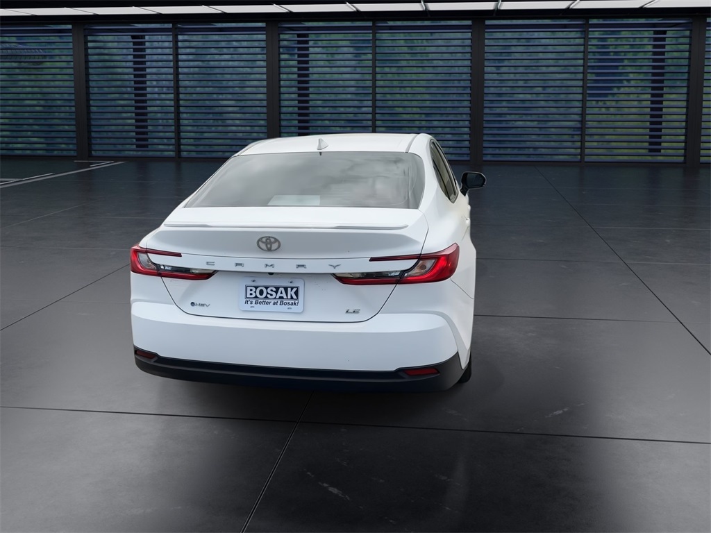 2025 Toyota Camry LE photo 7