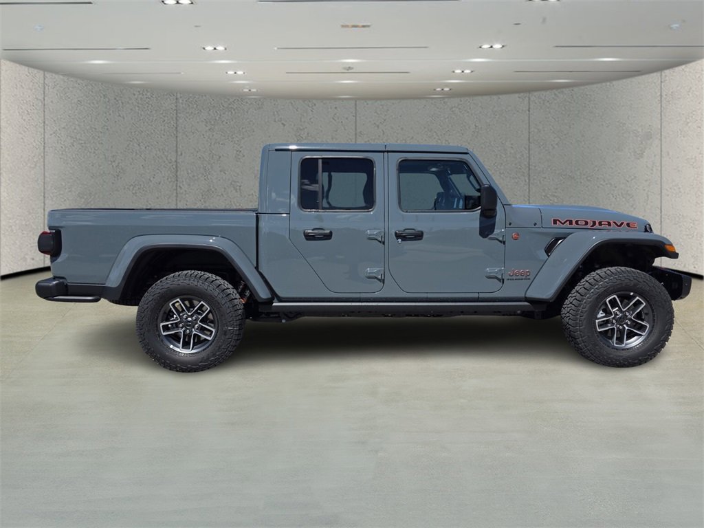 2025 Jeep Gladiator Mojave photo 3