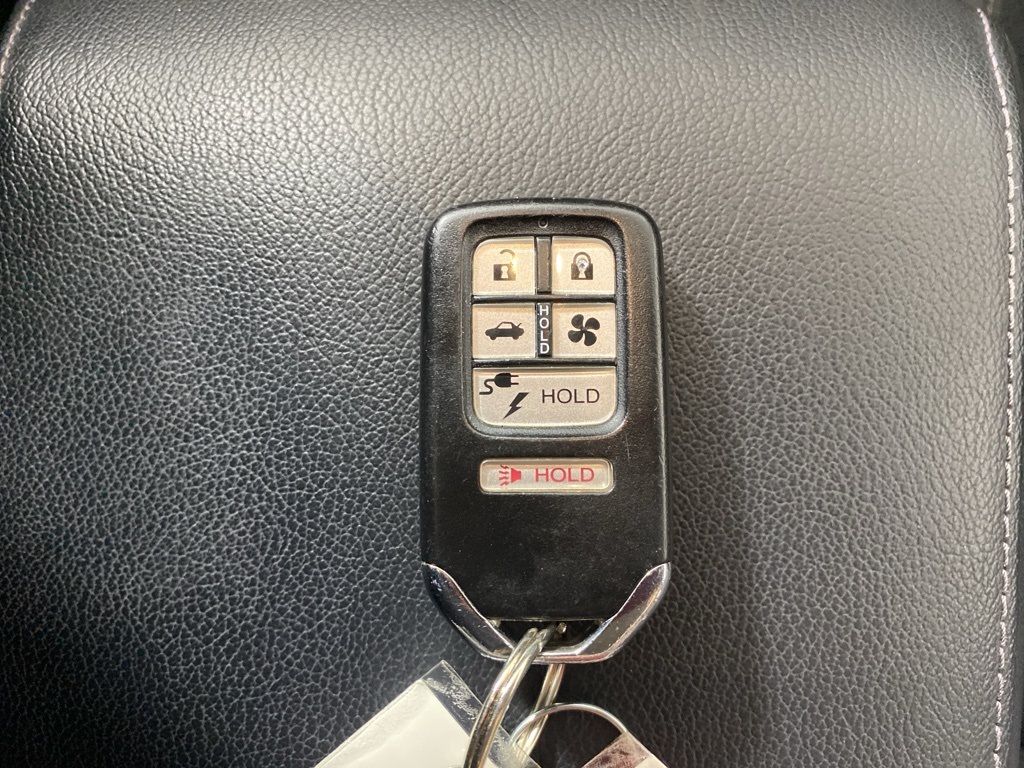 2018 Honda Clarity Plug-In Hybrid Touring photo 20