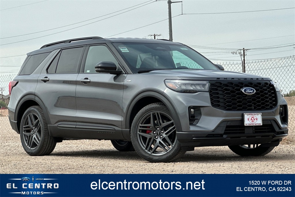2025 Ford Explorer ST-LINE's photo