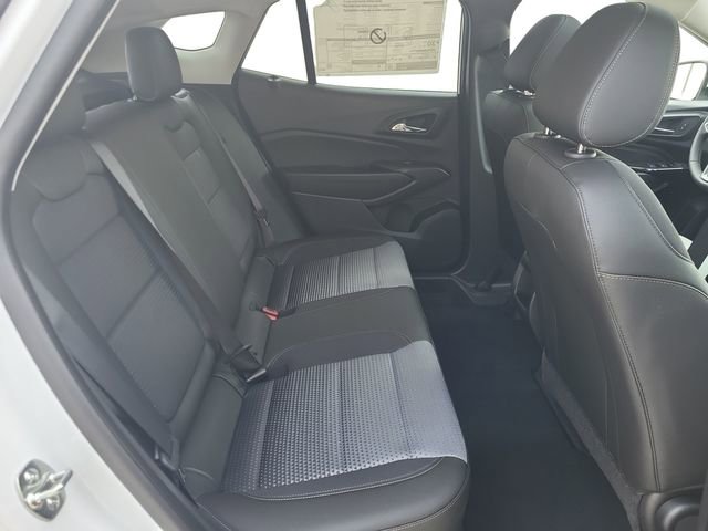 2025 Chevrolet Trax LT photo 21