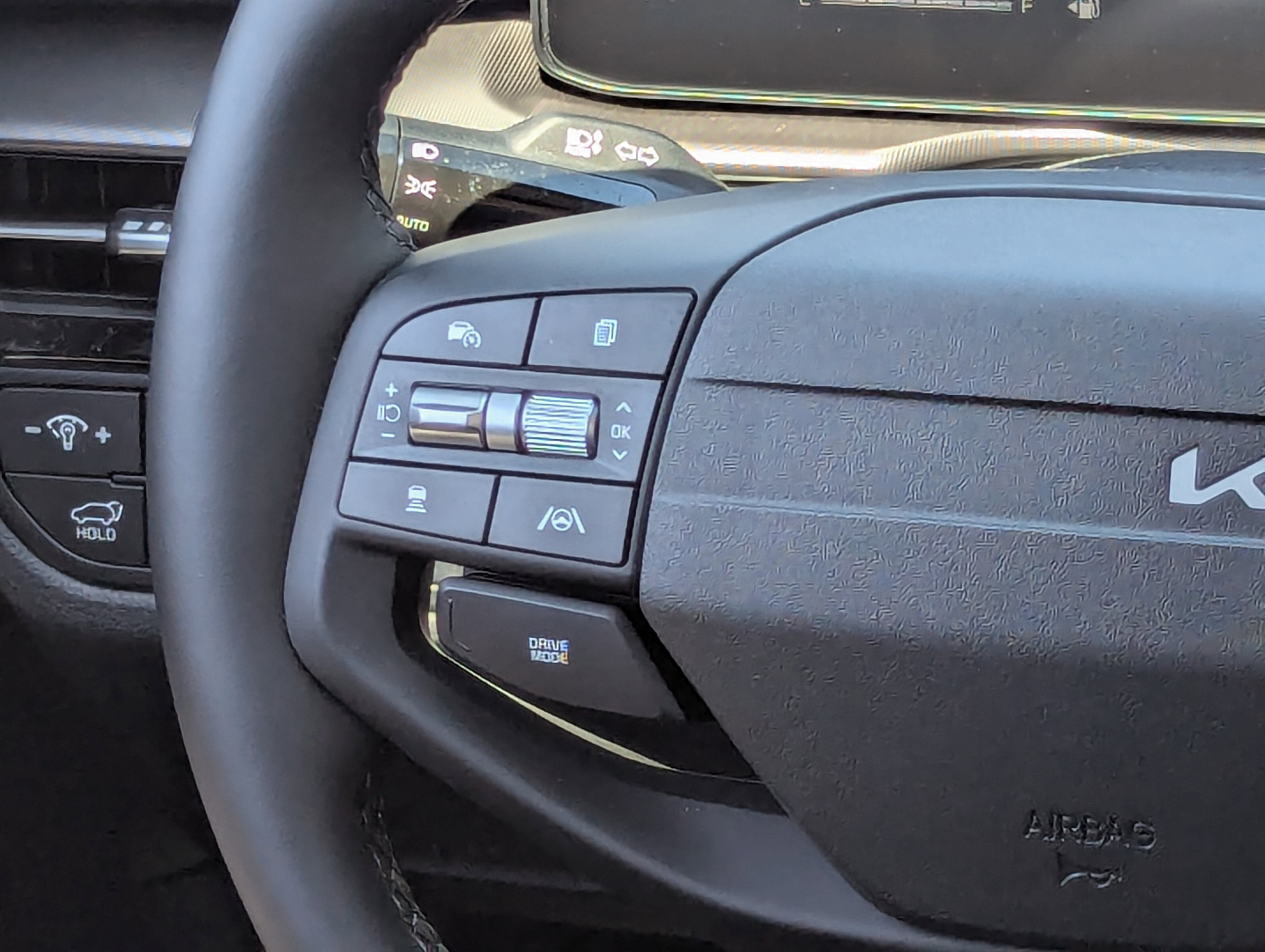 2026 Kia Sportage EX photo 2