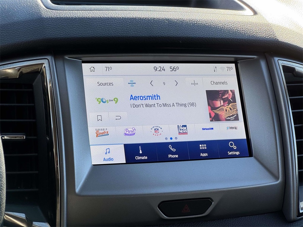 2022 Ford Ranger XLT photo 3