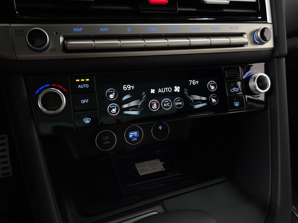 2025 Genesis G70 3.3T Sport Advanced photo 19