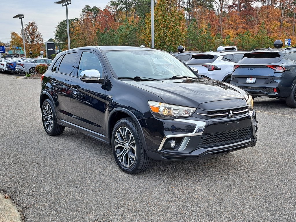 2018 Mitsubishi Outlander Sport SE photo 3