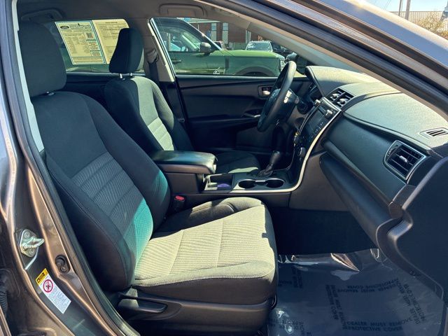 2017 Toyota Camry XLE XSE photo 24