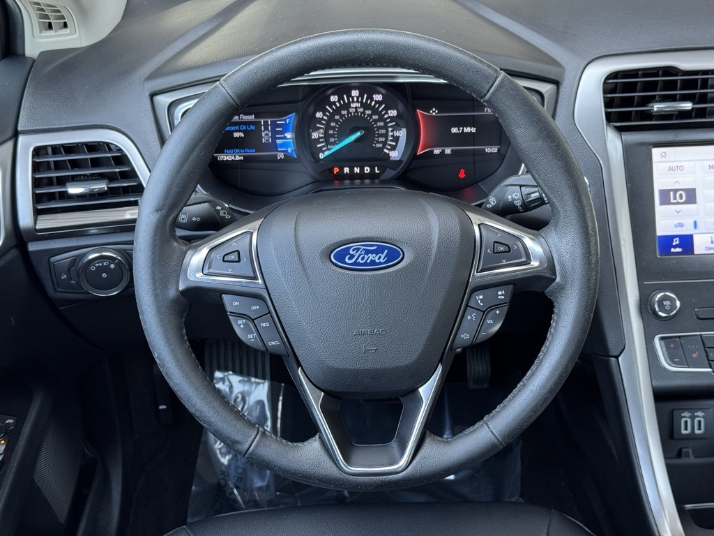 2020 Ford Fusion SEL photo 18
