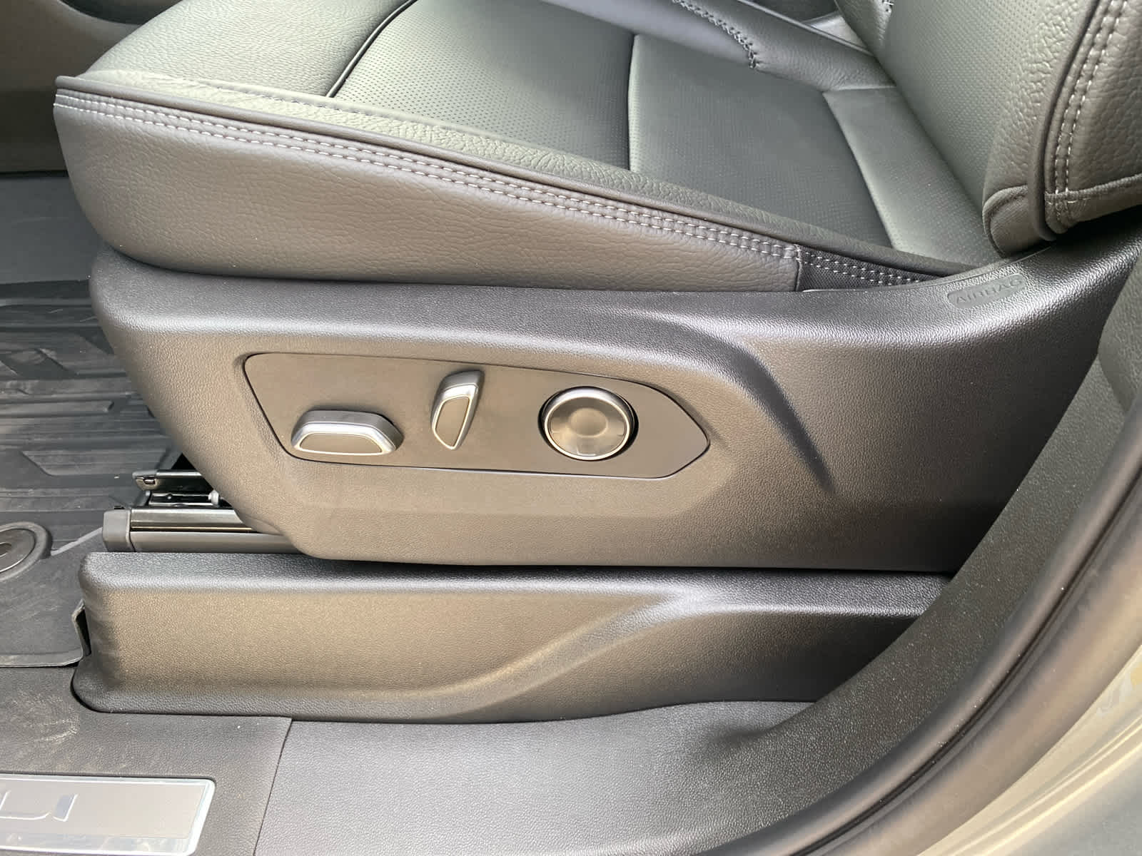 2025 Gmc Yukon XL Denali photo 14