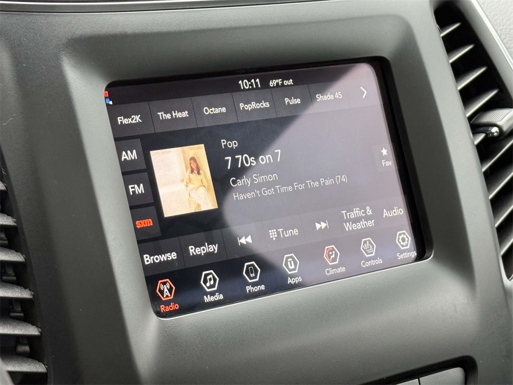 2021 Jeep Cherokee Latitude Lux photo 3
