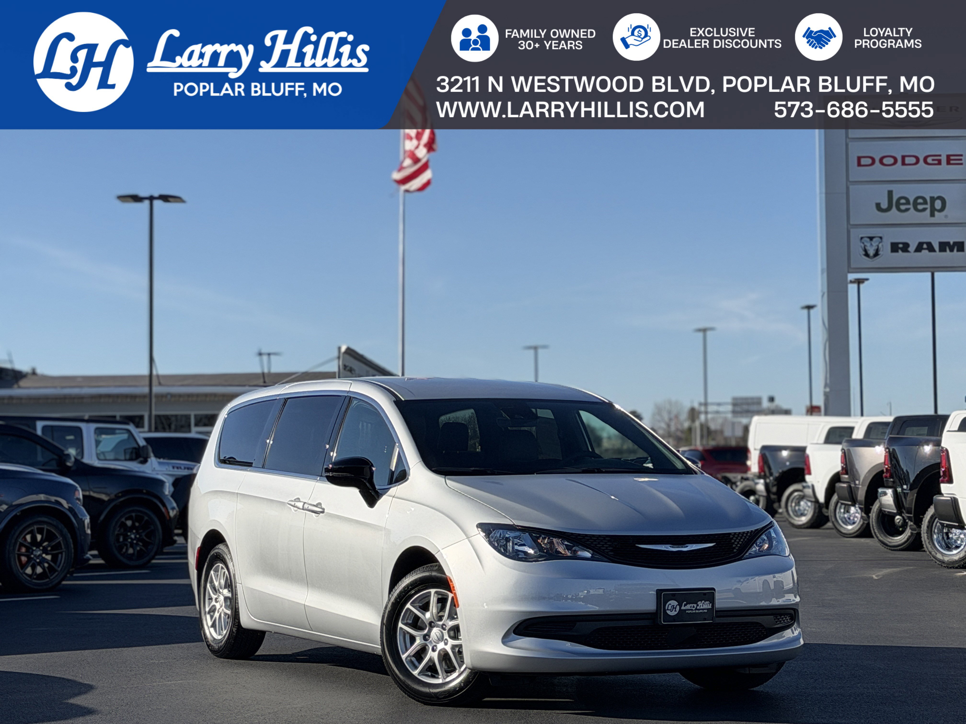 2026 Chrysler Voyager LX's photo