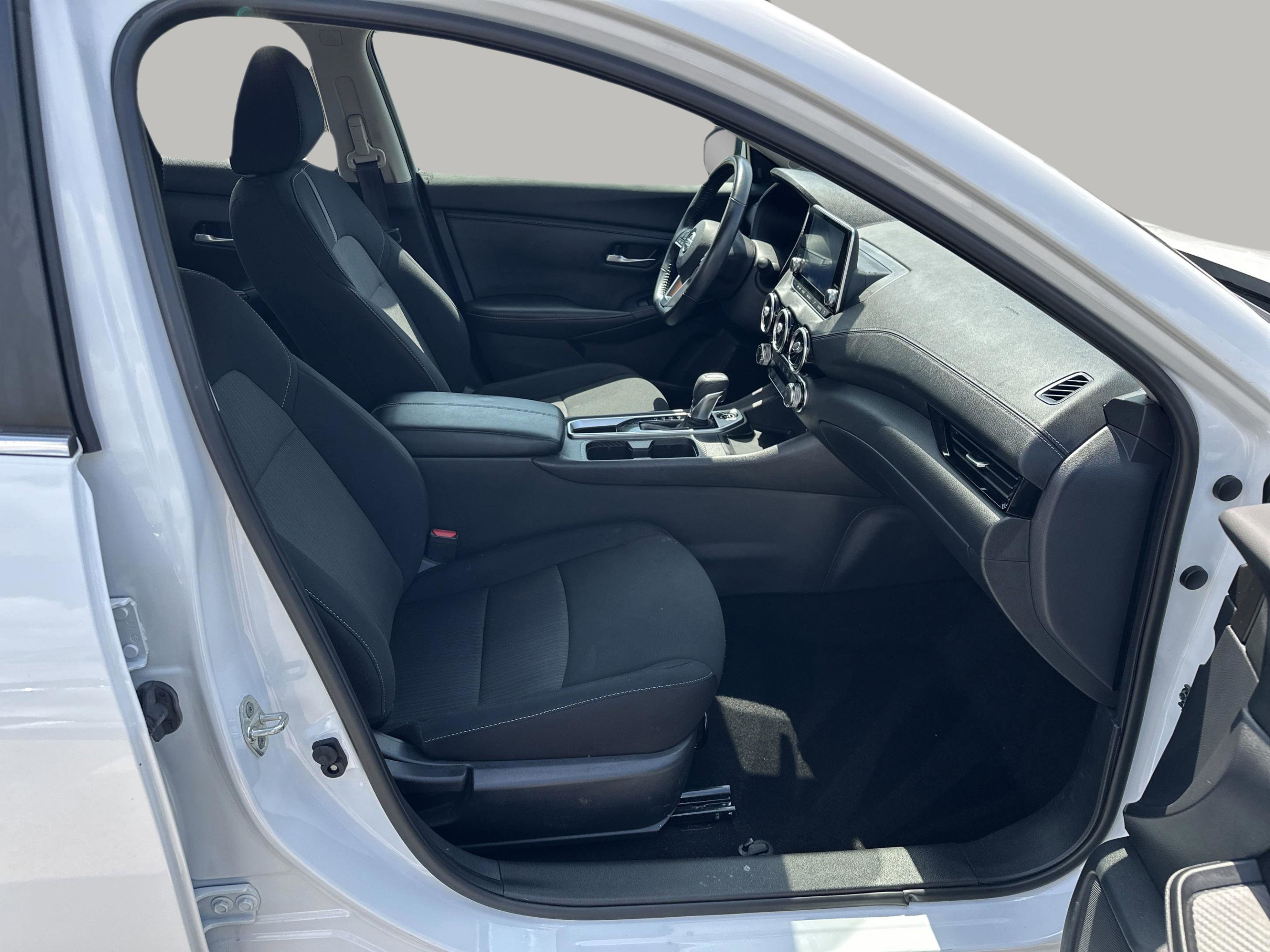 2023 Nissan Sentra SV photo 14