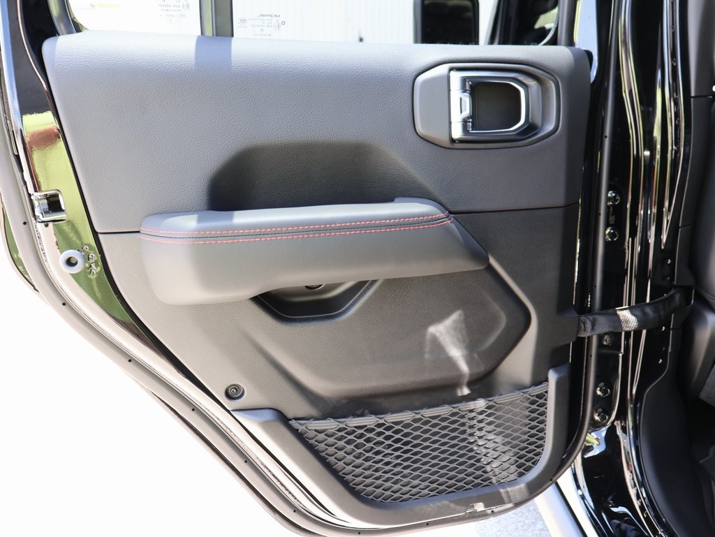 2025 Jeep Gladiator Rubicon photo 16