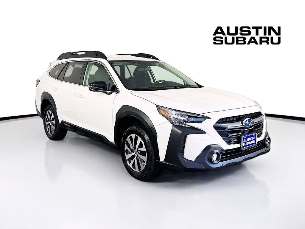 2025 Subaru Outback Premium's photo