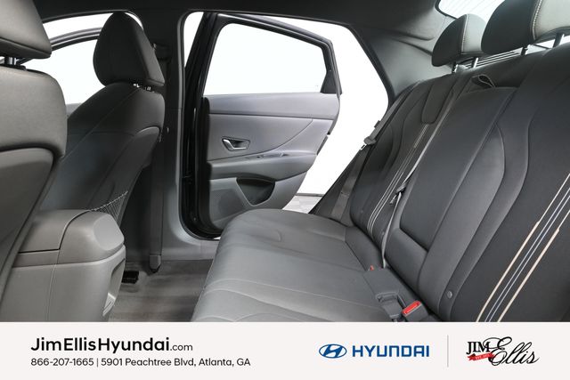 2024 Hyundai Elantra SEL Convenience photo 14