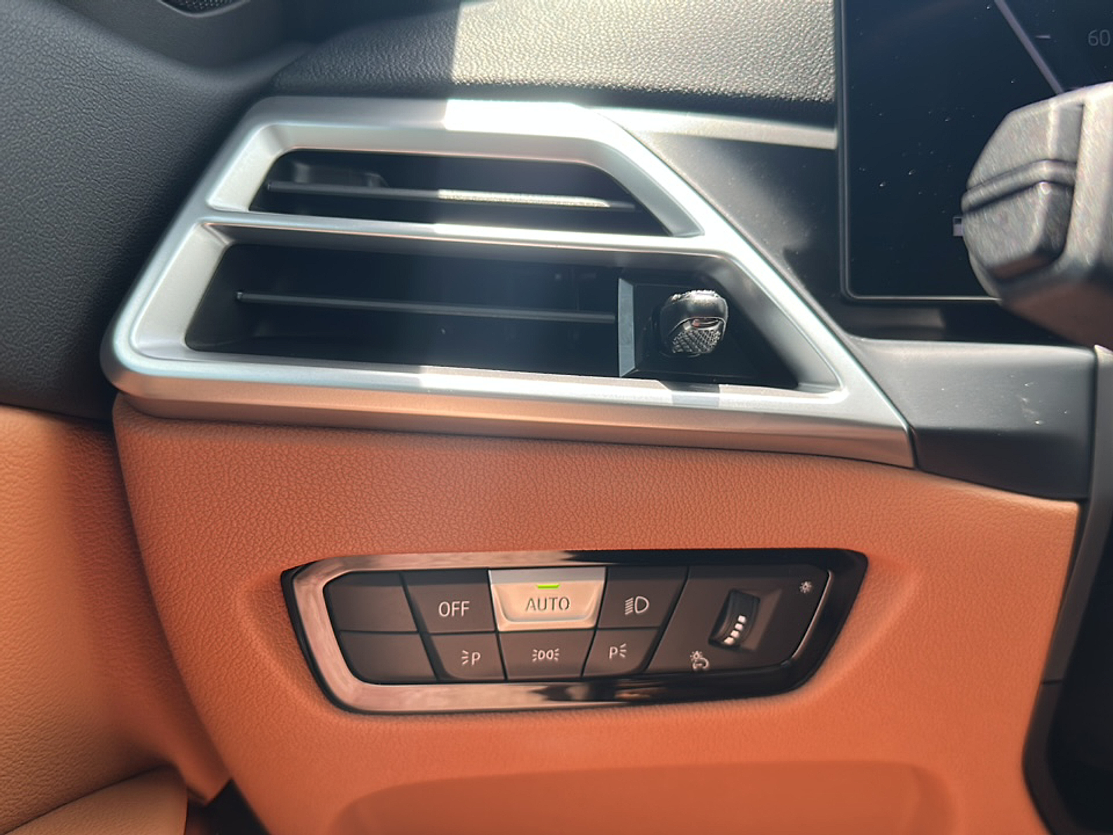 2025 Bmw 330i photo 9