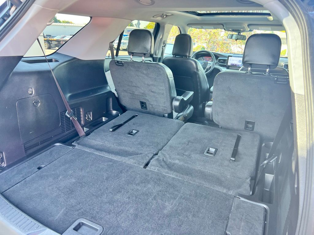 2022 Ford Explorer XLT photo 27