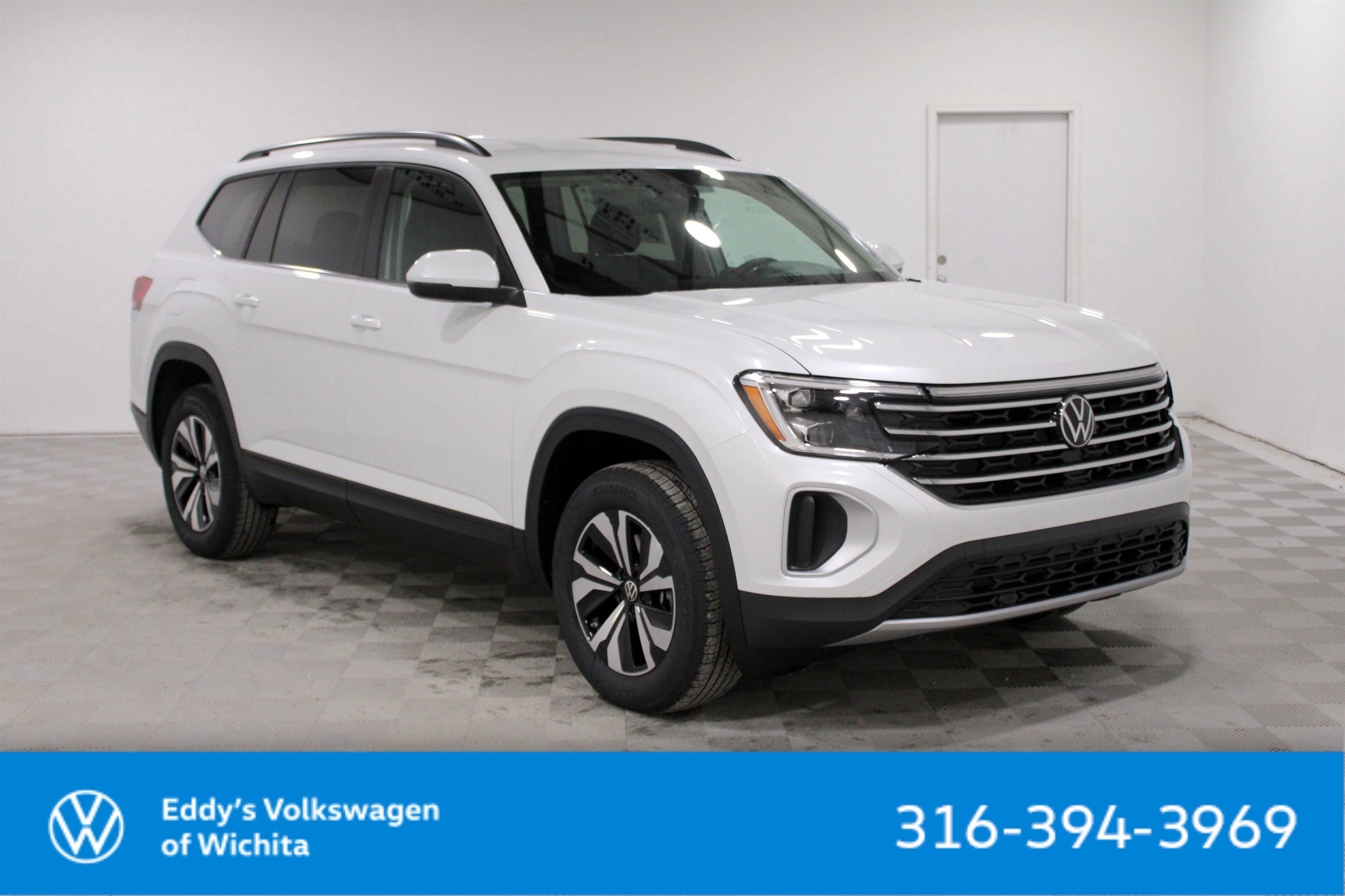 2026 Volkswagen Atlas SE's photo