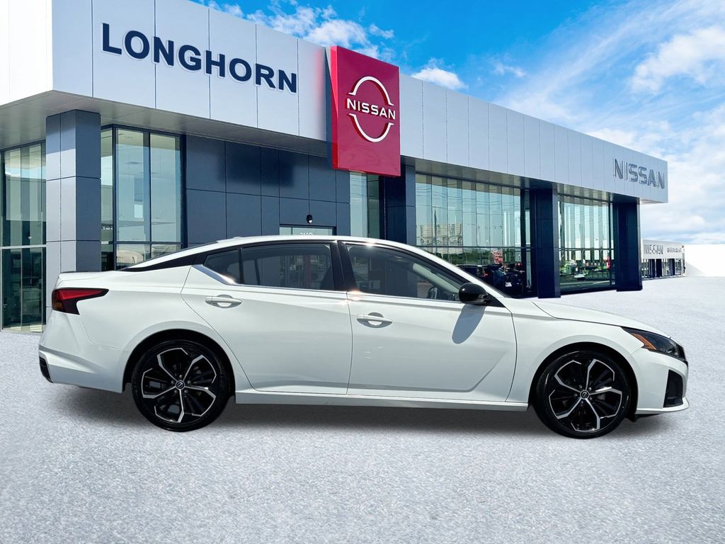 Certified 2023 Nissan Altima SR with VIN 1N4BL4CV3PN331348 for sale in Bedford, TX