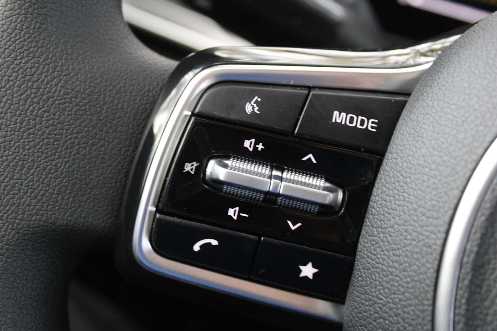 2026 Kia Sorento LX photo 21