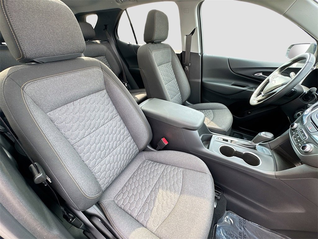 2021 Chevrolet Equinox LT photo 30