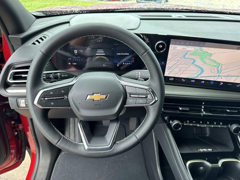 2025 Chevrolet Traverse photo 32