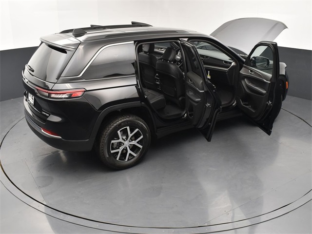 2025 Jeep Grand Cherokee Limited photo 30