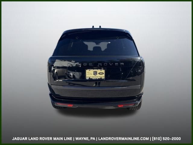 2025 Land Rover Range Rover SE photo 4