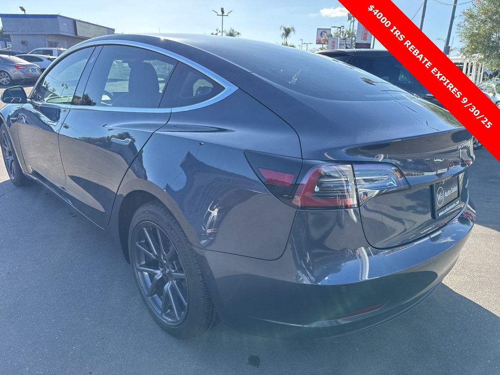 2018 Tesla Model 3 Long Range photo 3