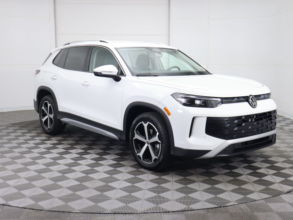 2025 Volkswagen Tiguan SE photo 4