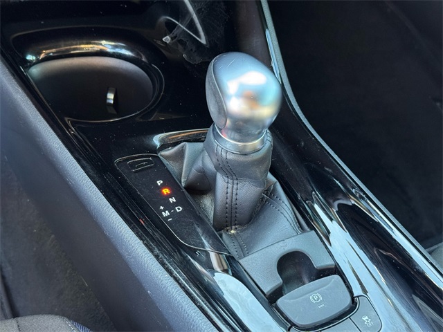 2020 Toyota C-HR XLE photo 22