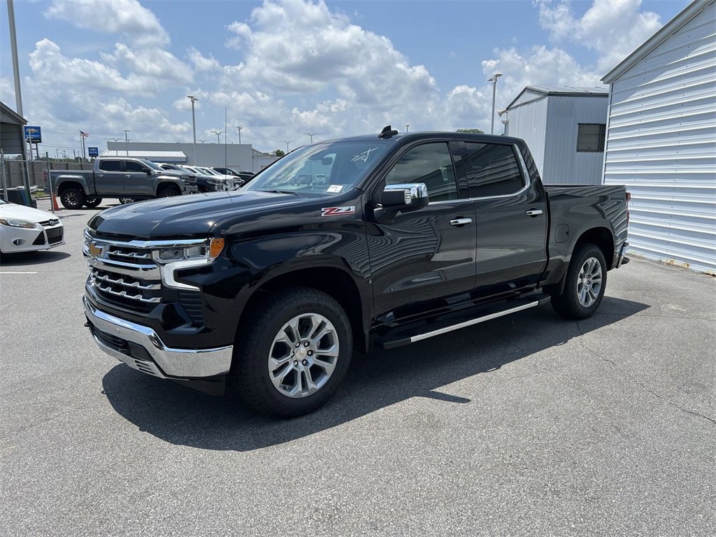 2025 Chevrolet Silverado 1500 LTZ photo 4
