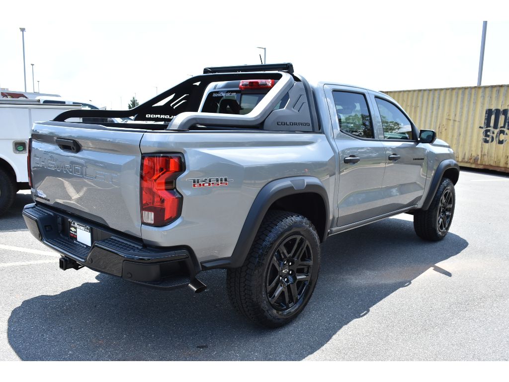 2025 Chevrolet Colorado Trail Boss photo 4