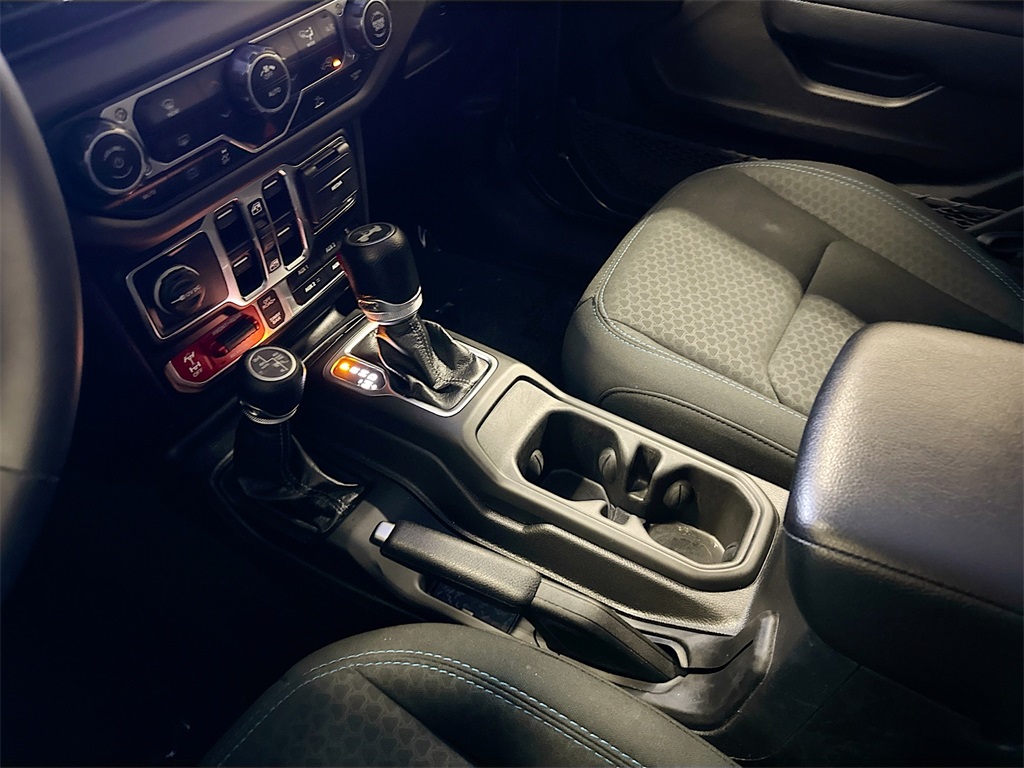 2024 Jeep Wrangler Rubicon 4xe photo 31