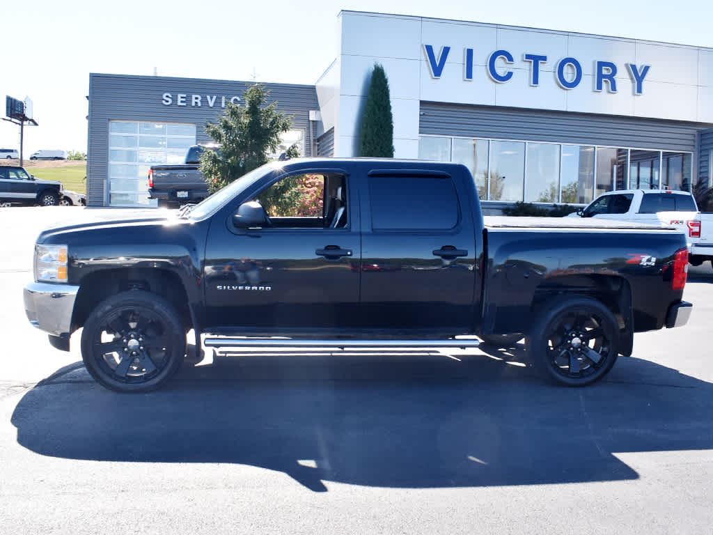 2012 Chevrolet Silverado 1500 LT photo 2
