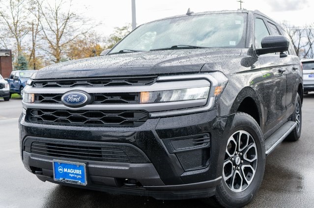 2022 Ford Expedition XLT's photo